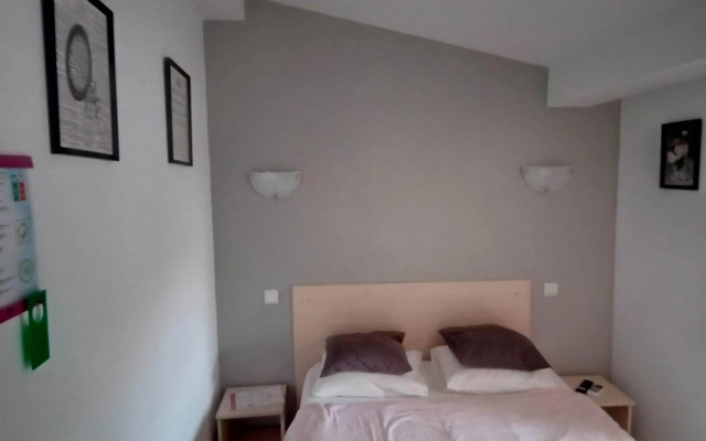 Central Guesthouse Bucharest - Adults Only