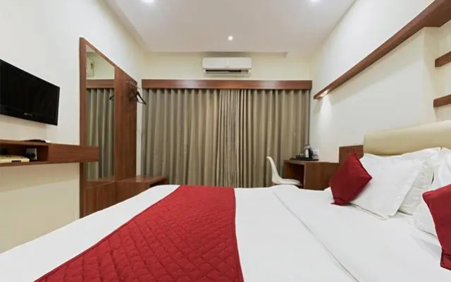 Hotel Sai Deluxe