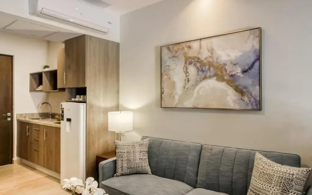 Syrena at 203