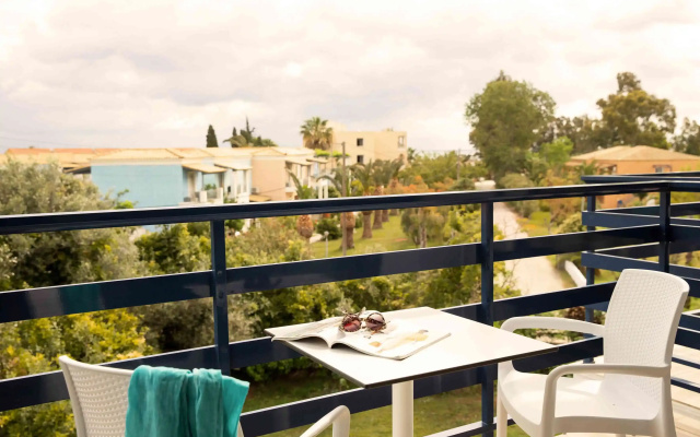 Nasos Hotel & Resort