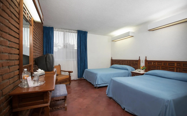 Margaritas Hotel & Tennis Club