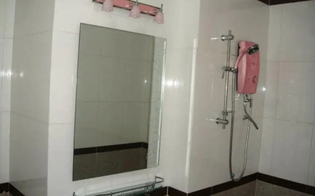 Reaksmey Krong Kep Guesthouse