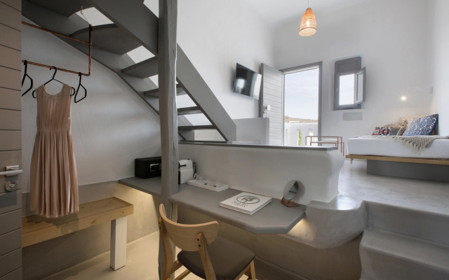 Dreambox Mykonos Suites and Mini Villas