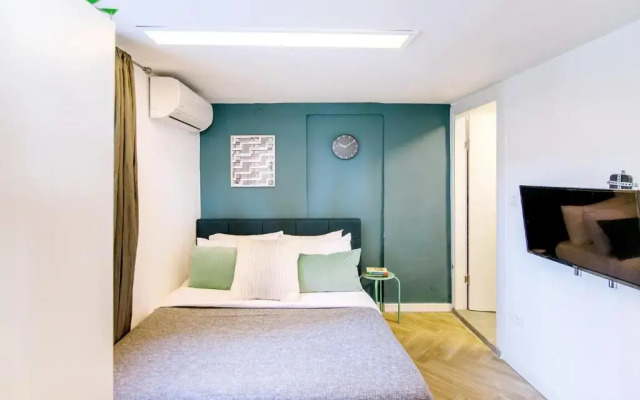 Beta Studios ApartHotel