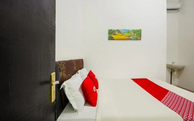 OYO 3508 Griya Aisyah Karah Syariah