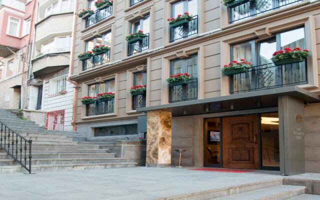 Отель GK Regency Suites вид на фасад