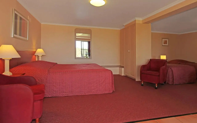 Milton Village Motel