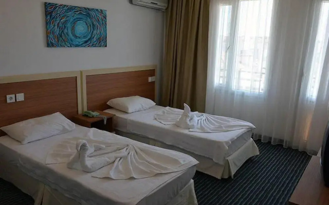 Amphora Hotel