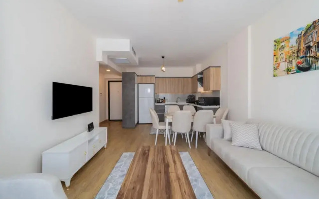 Remarkable Flat With Shared Pool in Kepez