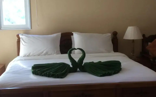 Naithon Beach Service Apartment