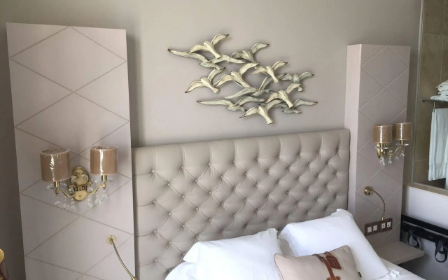 Grand Hotel Des Sablettes Plage, Curio Collection By Hilton