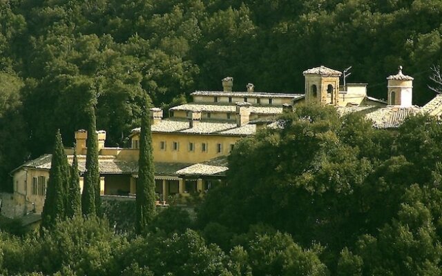 Отель Eremo Delle Grazie Сполето вид на фасад