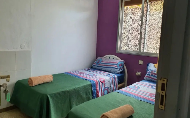 Low Cost Room Las Llaves 1