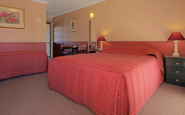 Milton Village Motel