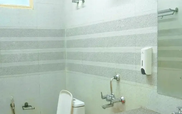 Hotel Cladis by Quadis - Sector 15 Noida