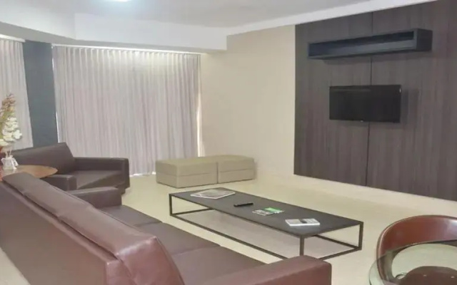 Racini Suites Hotel