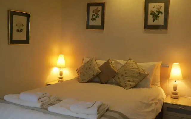Birchcroft Hideaway