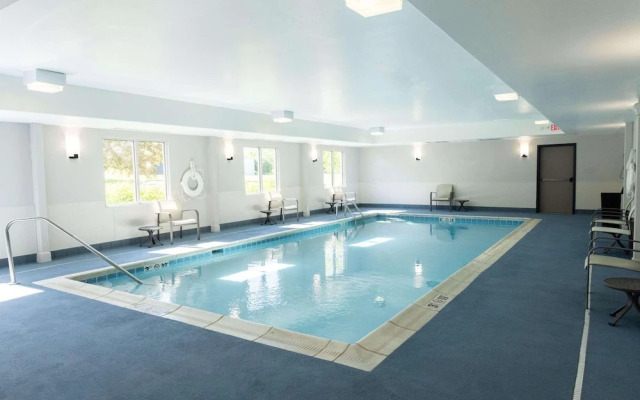 Red Lion Inn & Suites Elizabethtown