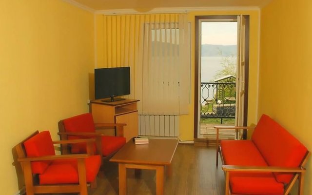 Отель Noy Land Армения, Севан - 1 отзыв об отеле, цены и фото номеров - забронировать отель Noy Land онлайн комната для гостей