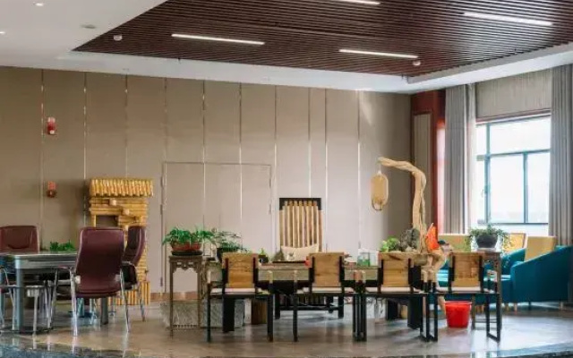 Huayi Hotel