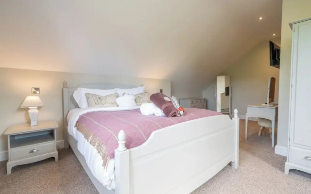 Valley View Lodge Sleeps 8 With Hot Tub