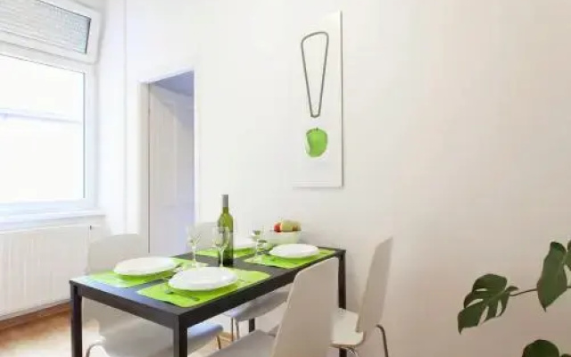 Bumblebee Luxury Apartments