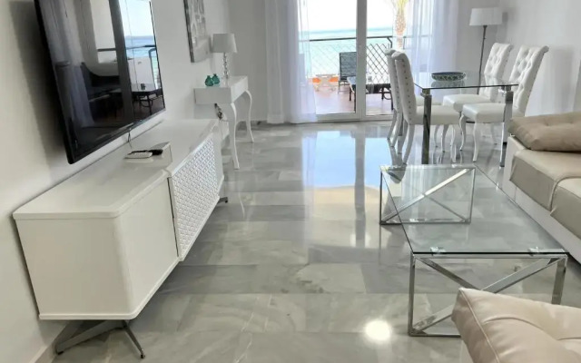 MI CAPRICHO 171 BEACHFRONT APARTMENT In The COSTA DEL SOL