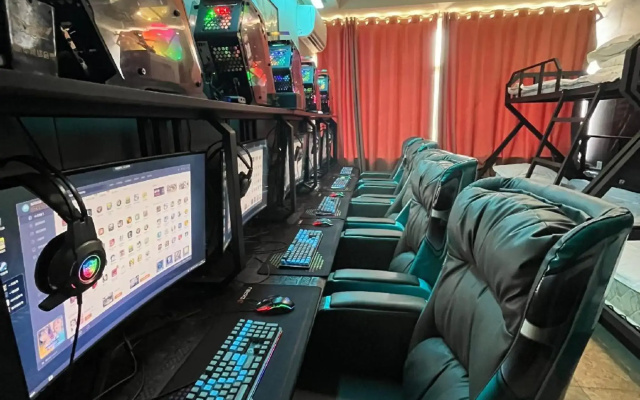 Gushi Tianzi E-sports Hotel