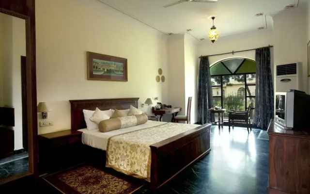 Sara Vilas Hotel