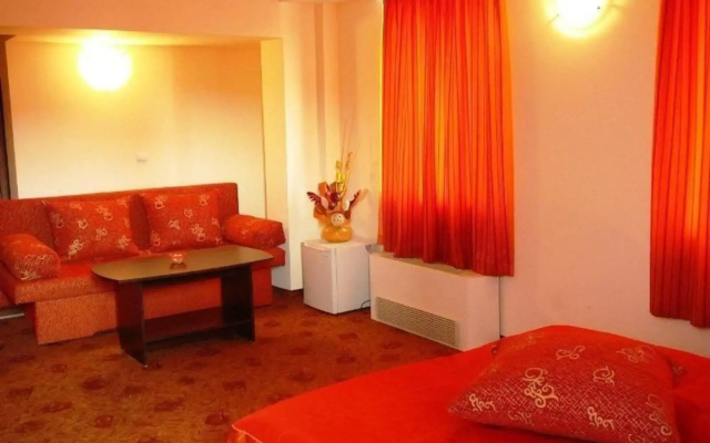 Hotel Akvaya