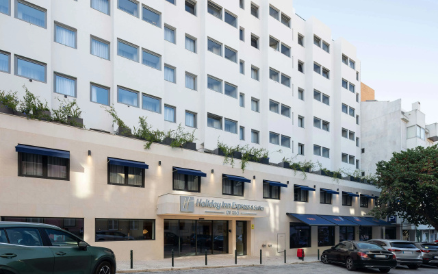 Holiday Inn Express and Suites Lisbon Principe Real by IHG