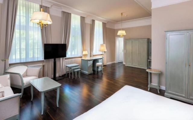 Sunday Resort Rugen Manor Suite