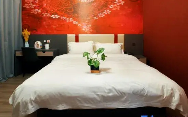 Yongyi Smart Apartment (Nanning Zoo Subway Station Store)