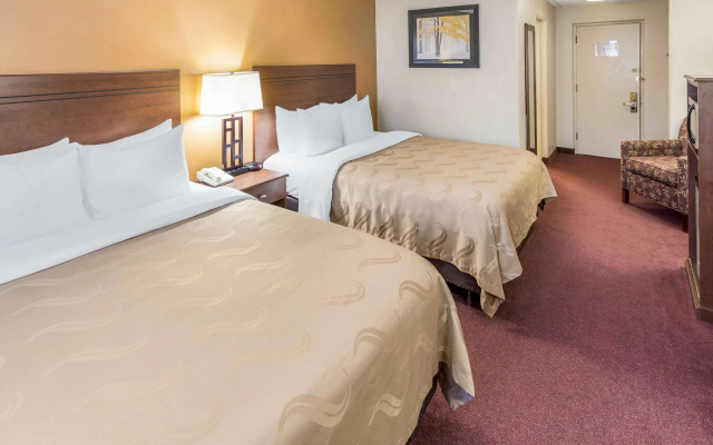 Quality Inn & Suites Green Bay Downtown