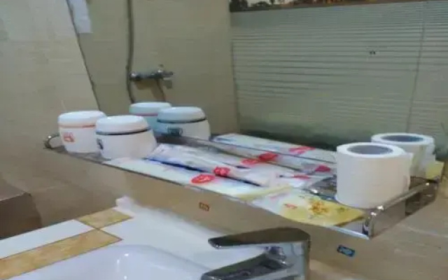 Junyi Hotel (Jiangnan Songcheng Bubugao Square)