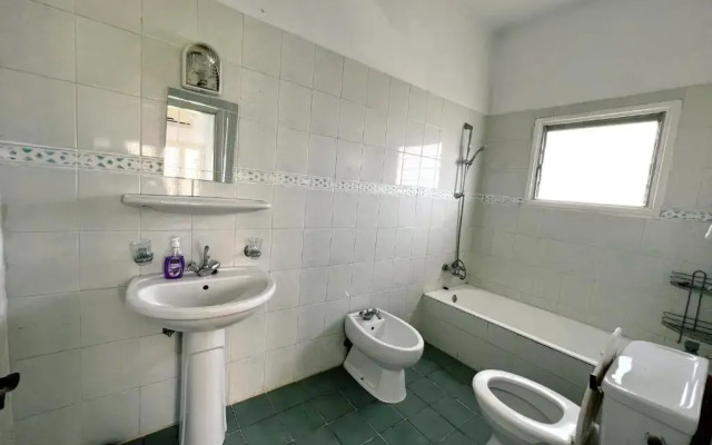 Sea View Spacious Private Villa in Lapta