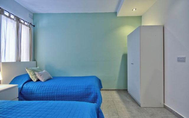 Off the Strand Gzira 3-bedroom Apartment