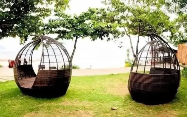 Mactan Newtown 1-Bedroom W/ Balcony & Pool Access