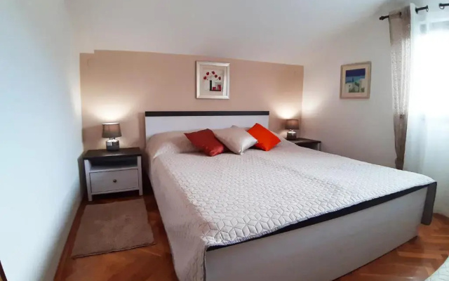 Apartments Zrinka 793