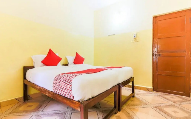 Viva Maria Guest House by OYO Rooms
