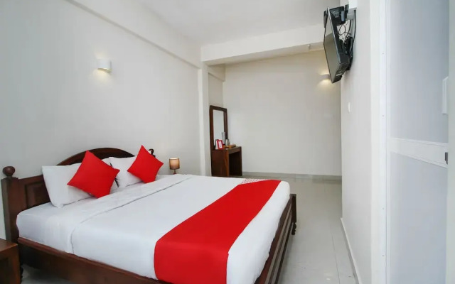 OYO 233 The Lion Pub & Hotel