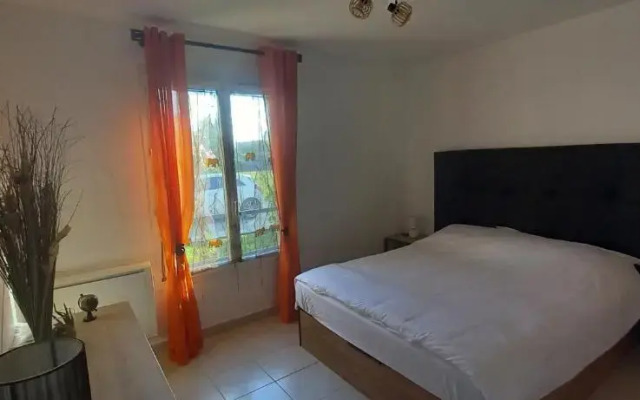 Var Roquebrune sur argens tres joli appartement