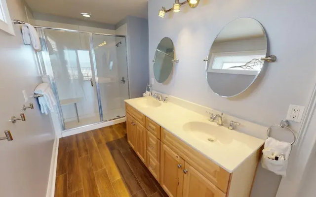 Beach House 2 by Tybee Vacation Rentals
