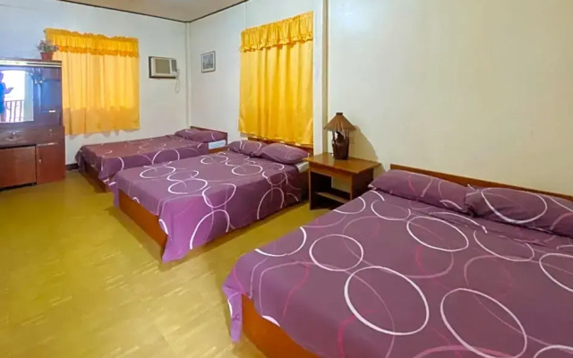 RedDoorz Hostel @ Molino Beach Resort