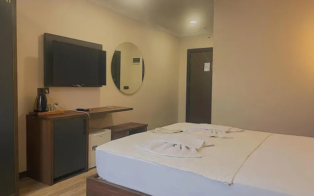 La Vie Suit Hotel