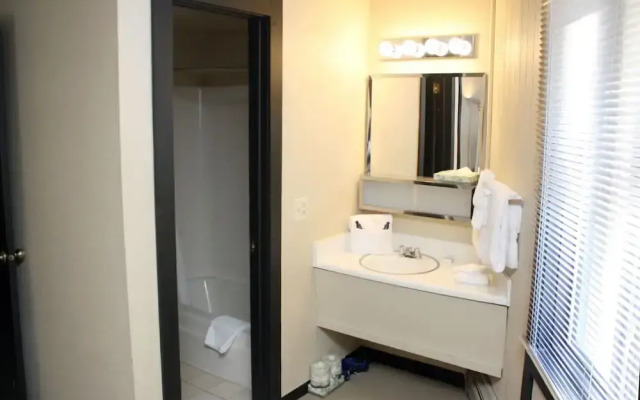 Goldcamp II H-119 By Peak Property Management
