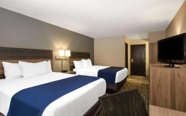 Days Inn & Suites by Wyndham Wisconsin Dells