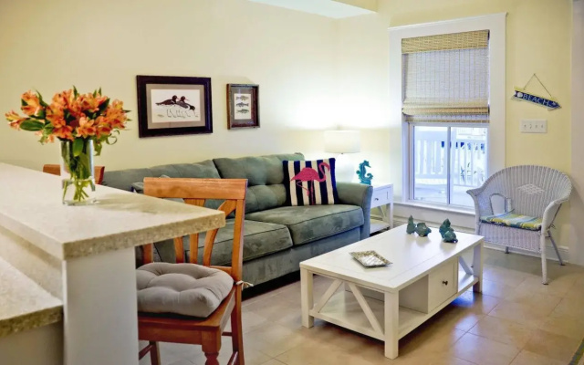 Bay Town Inn