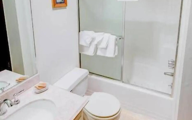 Sherwin Villas 52 - One Bedroom Condo