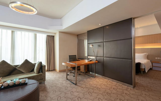 Tianjin Binhai Rezen Hotel